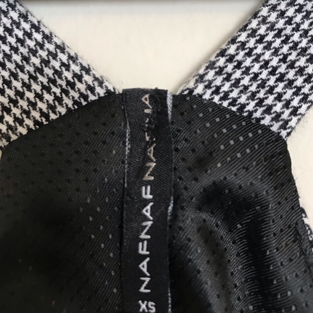 Vest - Picture 2 of 4